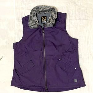 Women’s Noble Outfitters XL purple vest. Gently used- like new.
